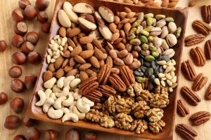 Vitamin E trong quả hạch giúp bảo vệ não