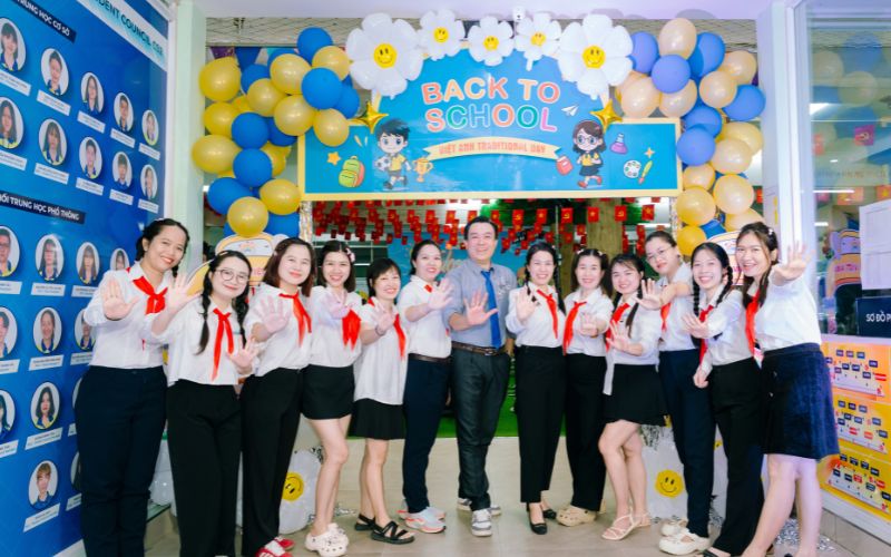 so sánh đội ngũ giáo viên