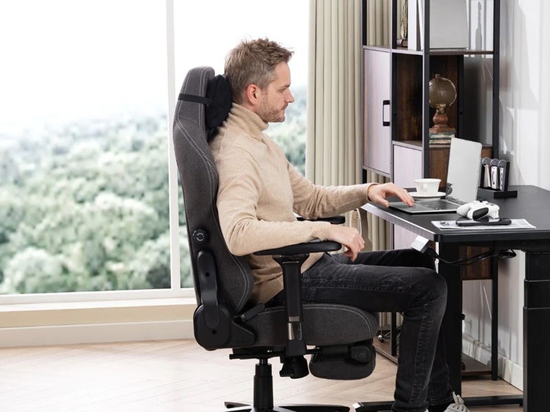 so sánh ghế công thái học và ghế cố định